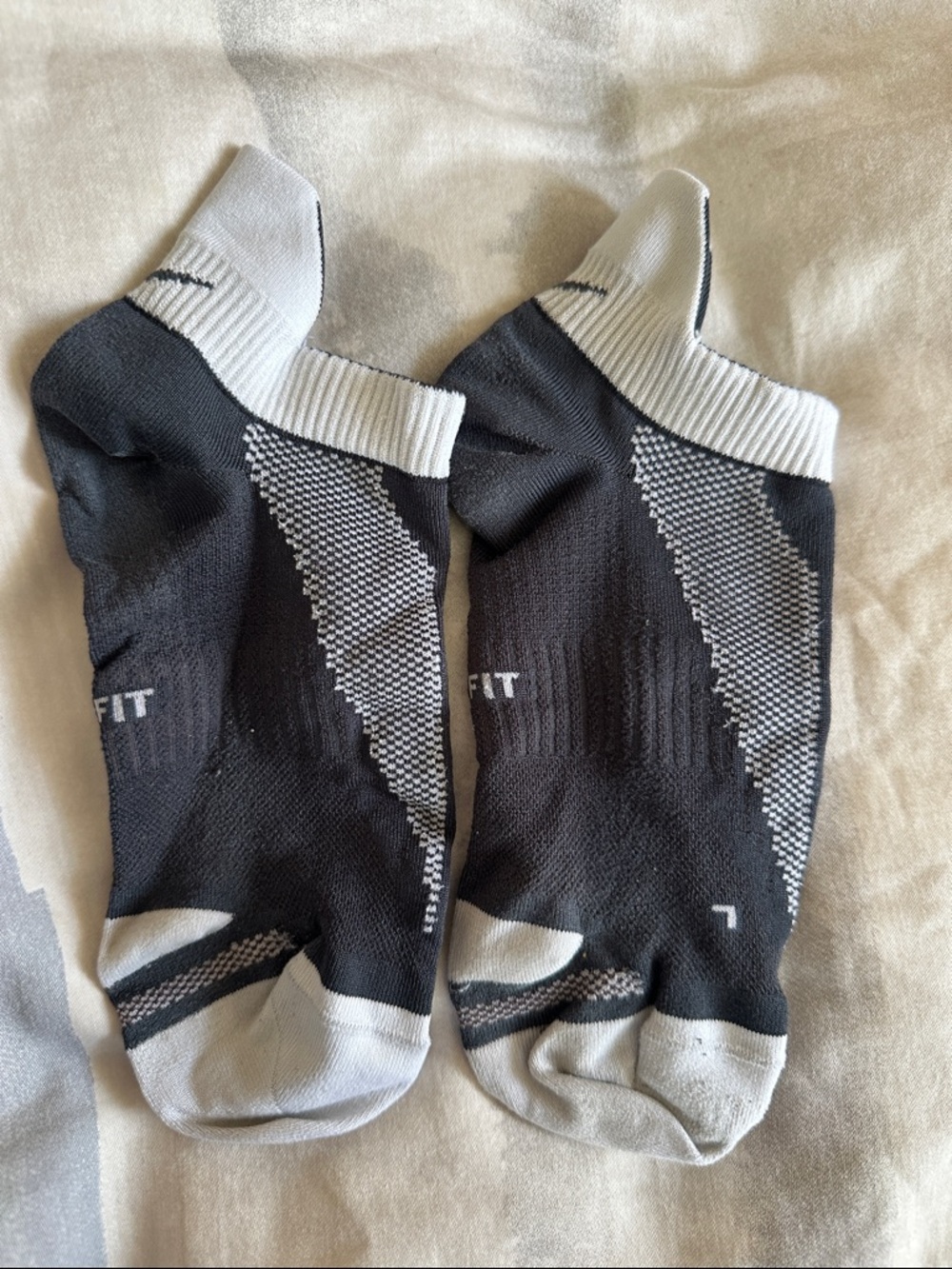 Nike Air No Show Tab Lightweight Athletic Running Socks Dri Fit Large 8-12 used